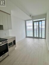 3900 Confederation Pkwy in Mississauga, ON - Building Photo - Building Photo