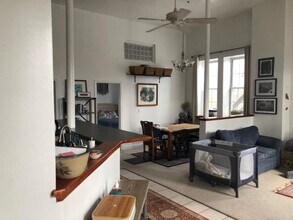 27 Mt Ephraim Rd in Searsport, ME - Foto de edificio - Building Photo