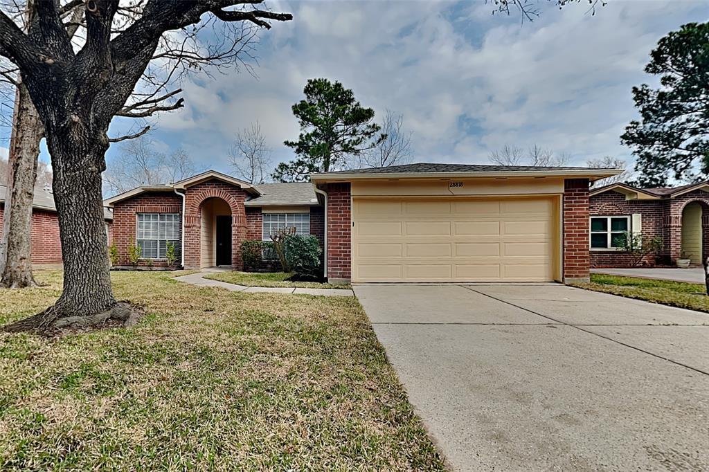 28818 Sedgefield St in Spring, TX - Building Photo