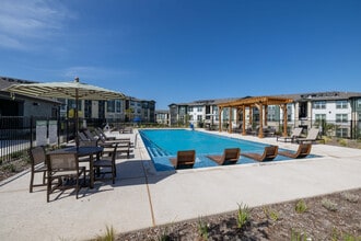 The Terrace at Highland Hills in Dallas, TX - Foto de edificio - Building Photo