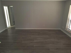 6746 Thornwall St in Houston, TX - Building Photo - Building Photo
