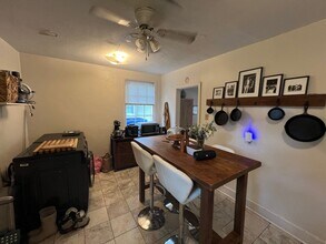 4725 Orchid St in Baton Rouge, LA - Foto de edificio - Building Photo