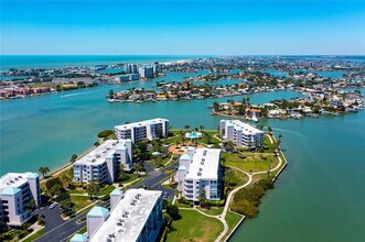 7871 Sailboat Key Blvd S, Unit 308 in South Pasadena, FL - Building Photo - Building Photo