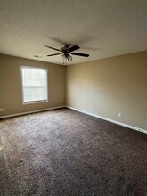 7135 W Friendly Ave, Unit G in Greensboro, NC - Building Photo - Building Photo