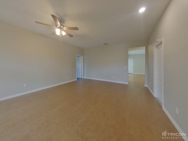 617 del Pilar Dr in Groveland, FL - Building Photo - Building Photo