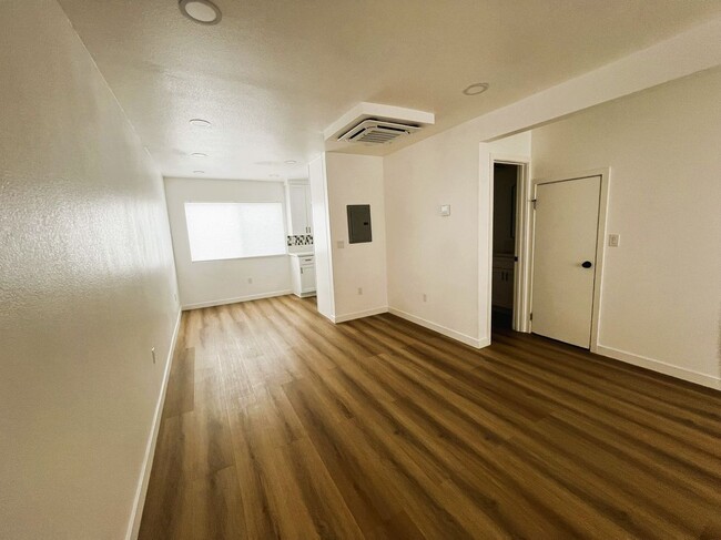 13811 La Pat Pl in Westminster, CA - Building Photo - Building Photo