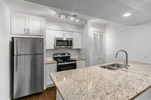 Vistas at Hackberry Creek in Irving, TX - Building Photo