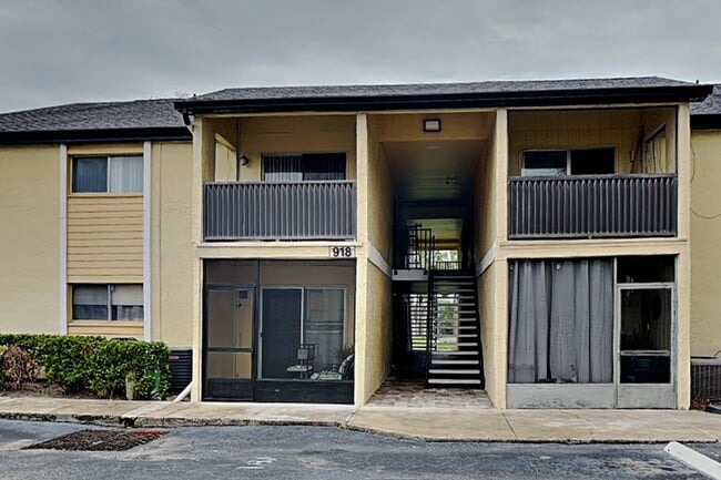 property at 918 N Lake Destiny Rd