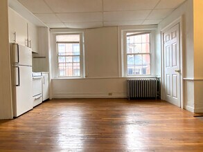 90 Myrtle St, Unit 6 in Boston, MA - Foto de edificio - Building Photo