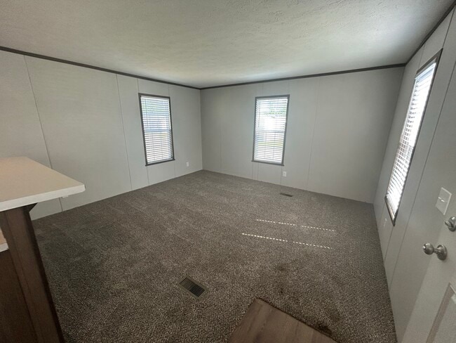 261 New Mexico in Belleville, MI - Building Photo - Building Photo