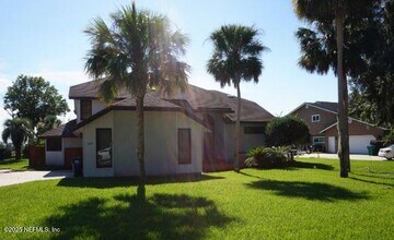 2026 Cherokee Dr in Neptune Beach, FL - Building Photo - Building Photo