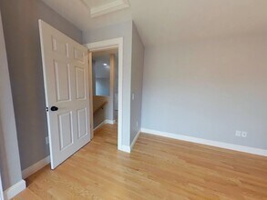 111-111 Farwell St in Newton, MA - Building Photo - Building Photo