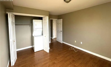 5-325 Coldbrook Cres in Saint John, NB - Building Photo - Building Photo