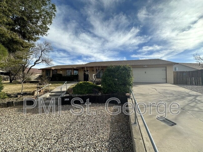 property at 3059 Bayberry Cir