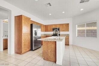 6536 Casamar St in North Las Vegas, NV - Building Photo - Building Photo