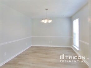 2005 Penmar Dr in La Vergne, TN - Building Photo - Building Photo