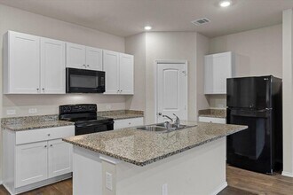 5728 Brocade Dr in Austin, TX - Building Photo - Building Photo