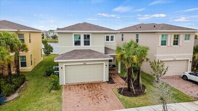 1766 NW Cataluna Cir in Port St. Lucie, FL - Building Photo - Building Photo