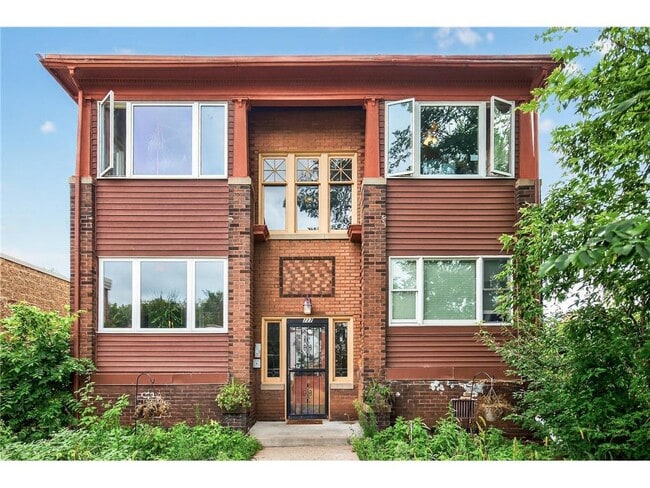 property at 722 Grand Ave