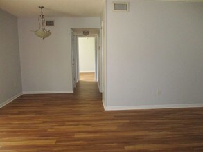 507 NW 39th Rd-Unit -214 in Gainesville, FL - Building Photo - Building Photo