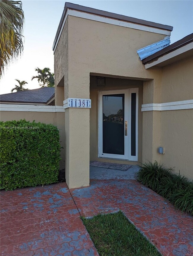 11481 SW 145th Ave in Miami, FL - Building Photo - Building Photo