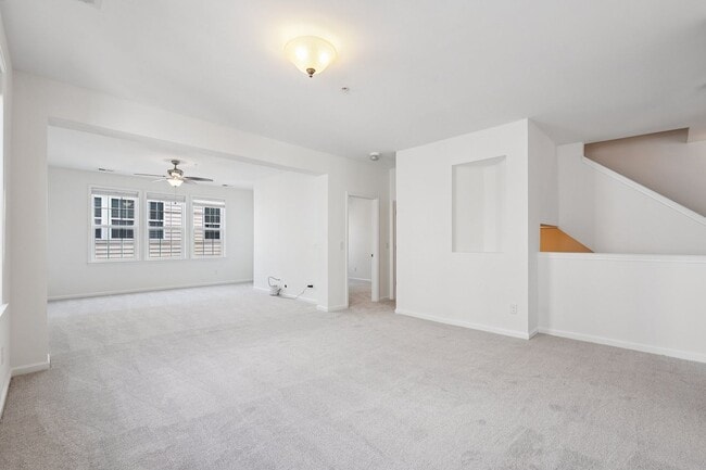 24682 Lynette Springs Ter in Aldie, VA - Building Photo - Building Photo