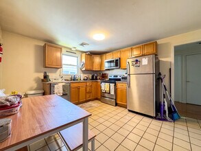 74 Dunboy St, Unit 2 in Boston, MA - Building Photo - Building Photo