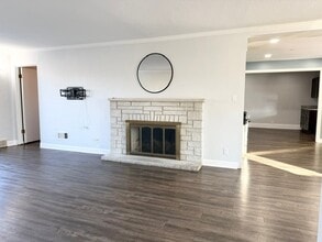 1616 Mayfield Ave in Joliet, IL - Building Photo - Building Photo