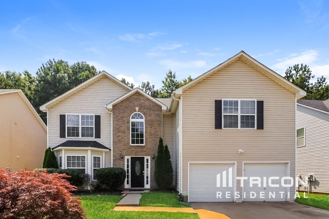 2023 Reflective Waters Rd in Villa Rica, GA - Building Photo