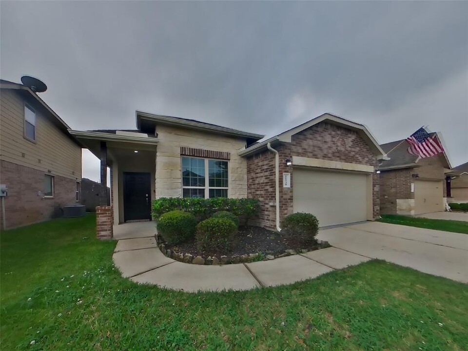 15538 Granite Mountain Trail in Houston, TX - Foto de edificio