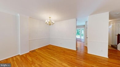 5739 Oakshore Ct in Burke, VA - Building Photo - Building Photo