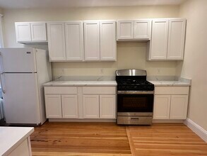 36 Addington Rd, Unit 3 in Brookline, MA - Building Photo - Building Photo