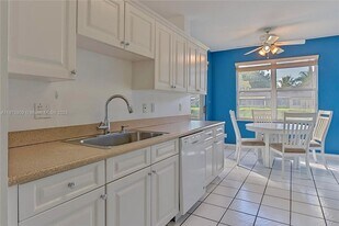 8658 Vía Reale in Boca Raton, FL - Building Photo