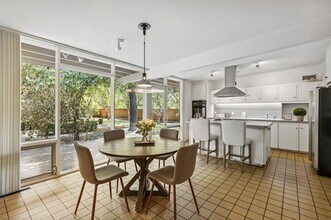 10714 Royal Springs Dr in Dallas, TX - Building Photo - Building Photo