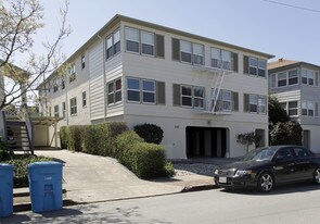 1109 Chula Vista Ave in Burlingame, CA - Building Photo