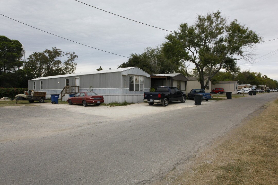 Dollar Drive Mobile Home Park in New Braunfels, TX - Building Photo