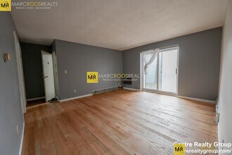 35 Westgate Rd, Unit 4 in Boston College, MA - Building Photo - Building Photo