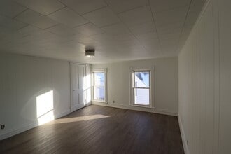 122 S State St in Berlin, WI - Building Photo - Building Photo