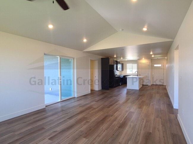 740 Thrice Lp in Belgrade, MT - Building Photo - Building Photo