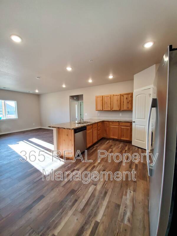 1729 Westward Cir in Eaton, CO - Building Photo - Building Photo