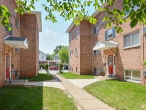 Boothwyn Court Apartments in Boothwyn, PA - Building Photo - Building Photo