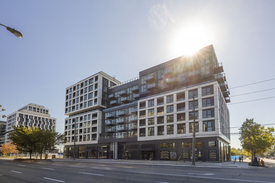 1037 The Queensway in Toronto, ON - Building Photo