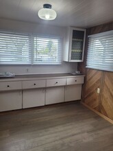 1635 Summers Ln in Klamath Falls, OR - Building Photo - Building Photo
