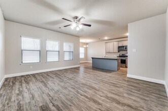 328 Camille Crossing in Celina, TX - Foto de edificio - Building Photo