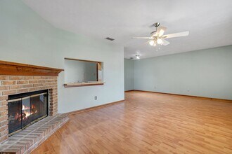 2057 Victory Garden Ln in Tallahassee, FL - Building Photo - Building Photo