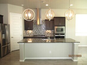 7050 Crystal Dr NE in Rio Rancho, NM - Building Photo - Building Photo