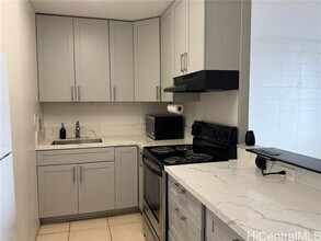 94-246-246 Leoku St in Waipahu, HI - Building Photo - Building Photo