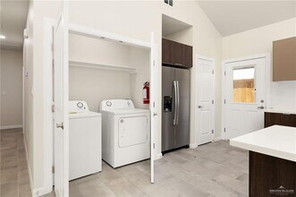 13 E Hibiscus Ave in McAllen, TX - Building Photo - Building Photo