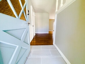 10473 Rose Ann Cir in Cypress, CA - Building Photo - Building Photo