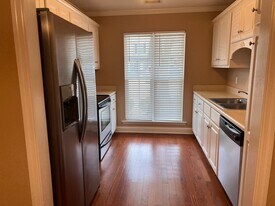 911 Bryan Cir in Grovetown, GA - Building Photo